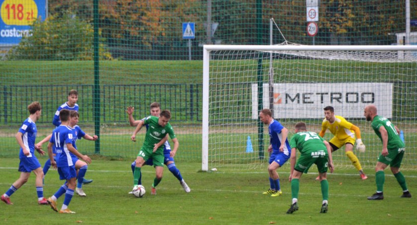 Polonia Nysa - Lechia Zielona Góra 4:1. W polu karnym nyskiego zespołu