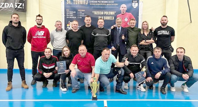 Nyski team sędziowski w pełnej krasie