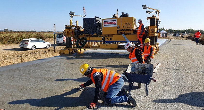 Na odcinku ponad 4 km droga będzie wykonana z betonu. Foto: GDDKiA w Opolu 