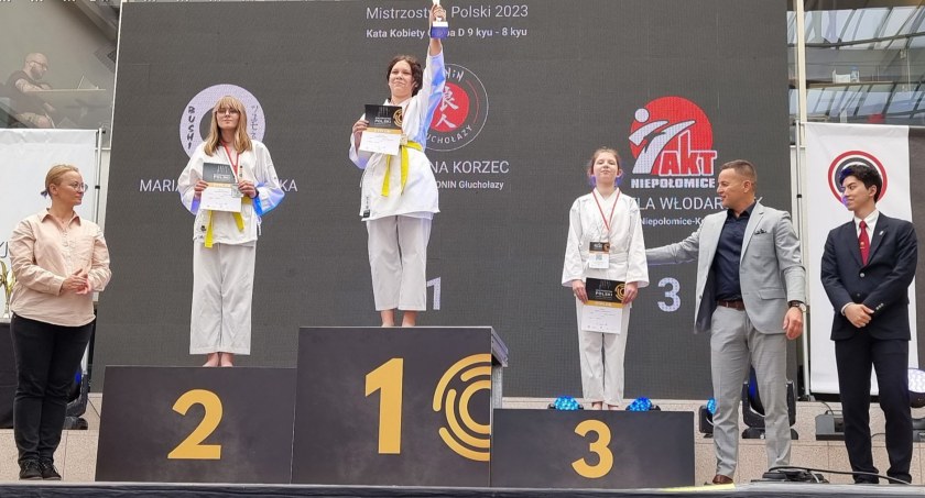 Karolina Korzec na najwyższym stopniu medalowego podium