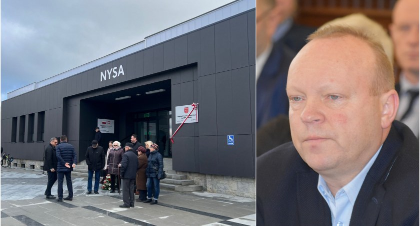 Wydano tyle milionów, a autobusy innych przewoźników nie chcą z niego korzystać i nadal odjeżdżają z przystanku na Asnyka, a olbrzymie centrum przesiadkowe stoi puste! - wytykał radny powiatu