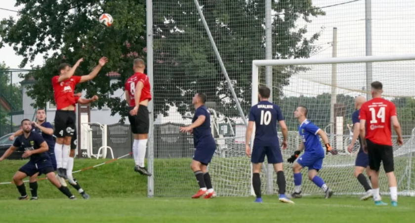 Polonia Prószków Przysiecz - Skalnik Gracze 4:1. Pod bramką Skalnika Gracze
