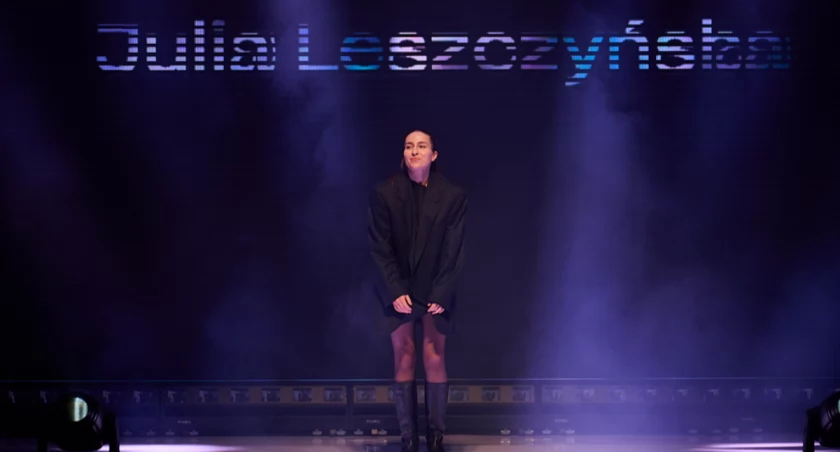 foto: Filip Okopny @FashionImages.