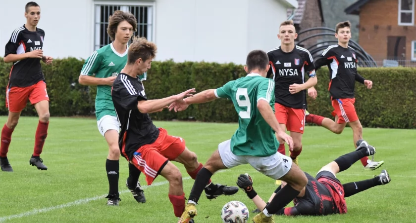 Śląsk Łubniany - Polonia Nysa 1:2. Niebezpiecznie pod bramką nyskiej Polonii