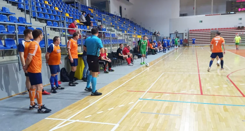 Na boisku drużyny Eljotu Nysa i Eskadry