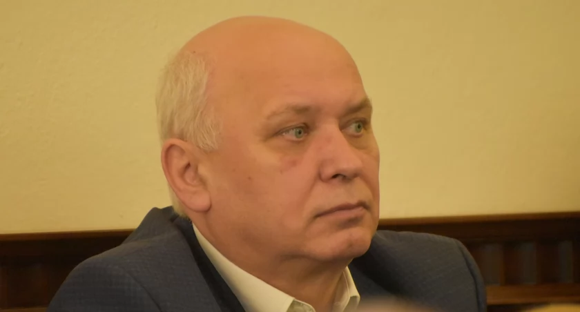 Dyrektor SP ZOZ Głuchołazy zarobił w 2023 r. aż  318 tys. zł 