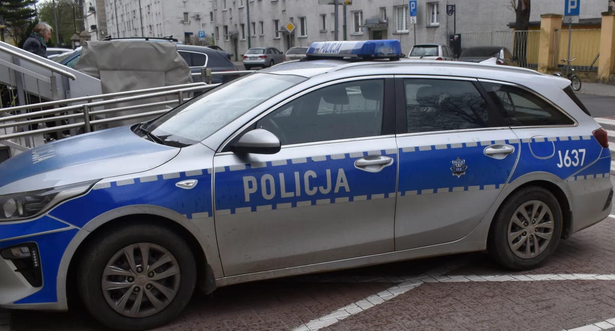 Policja , najbezpieczniej - zdjęcie, fotografia
