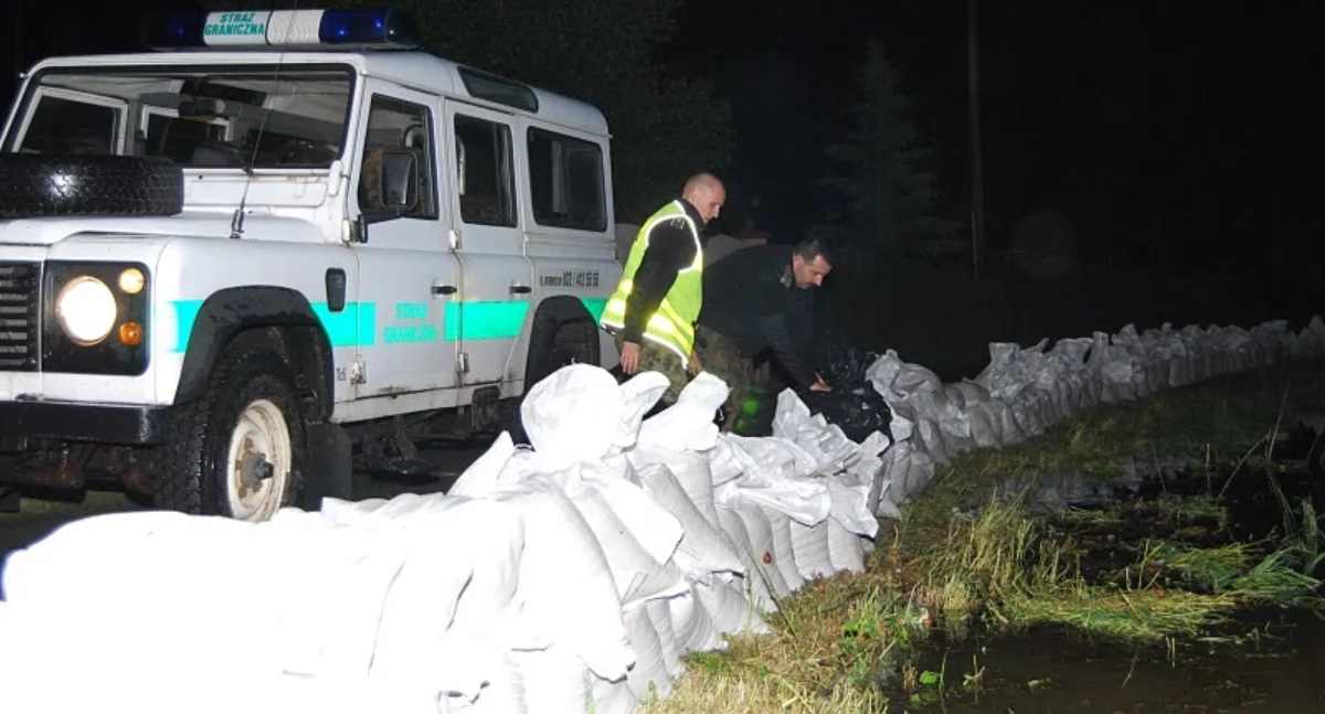 Powiat Nyski, Ostrzeżenia przed ulewami Możliwe powodzie zalania! - zdjęcie, fotografia