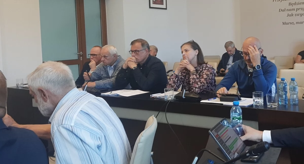 Kontrowersje, Kolbiarz Platformą zabiera dotacje prywatnych żłobków - zdjęcie, fotografia
