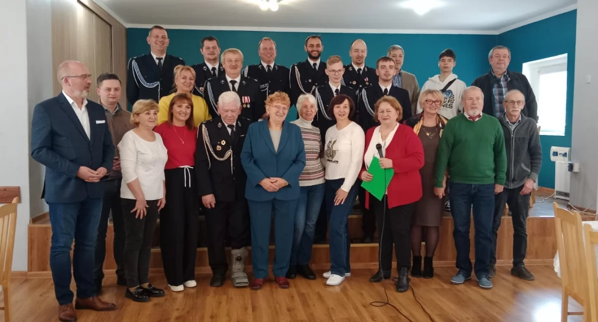 Spotkanie z gośćmi odbyło się w sąsiedniej, gościnnej sali wiejskiej w Wilamowicach Nyskich