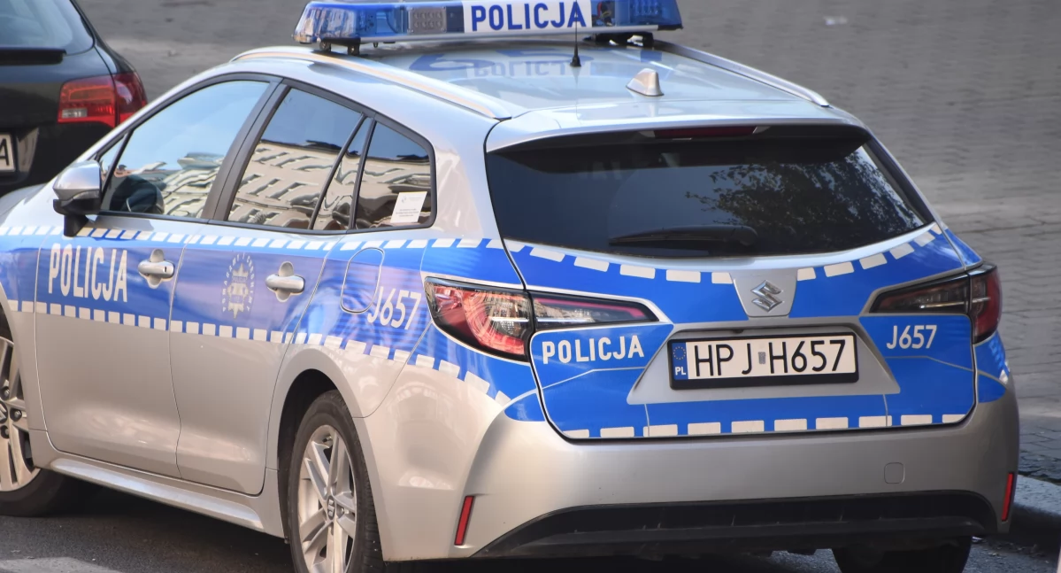 Policja , Tragedia przed sklepem - zdjęcie, fotografia