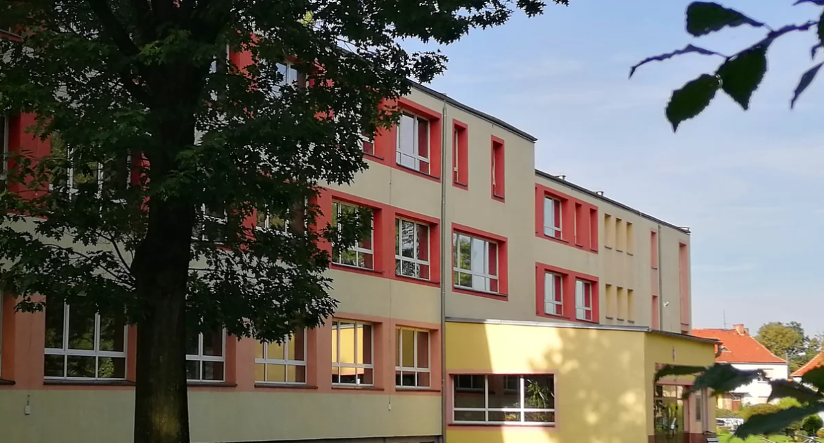 Powiat Nyski, będzie likwidacji szkoły choć wielu uczniów Głuchołaz wybiera Nysę - zdjęcie, fotografia