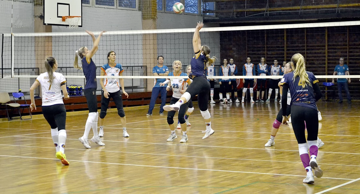 MKS MOS Credo Płomień Sosnowiec - NTSK PANS Komunalnik Nysa 0:3. W akcji rozgrywająca naszej drużyny - Ania Śmidowicz
