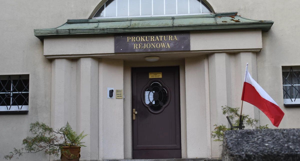 Sąd i prokuratura, Zatrzymany posiadanie narkotyków latek areszcie - zdjęcie, fotografia