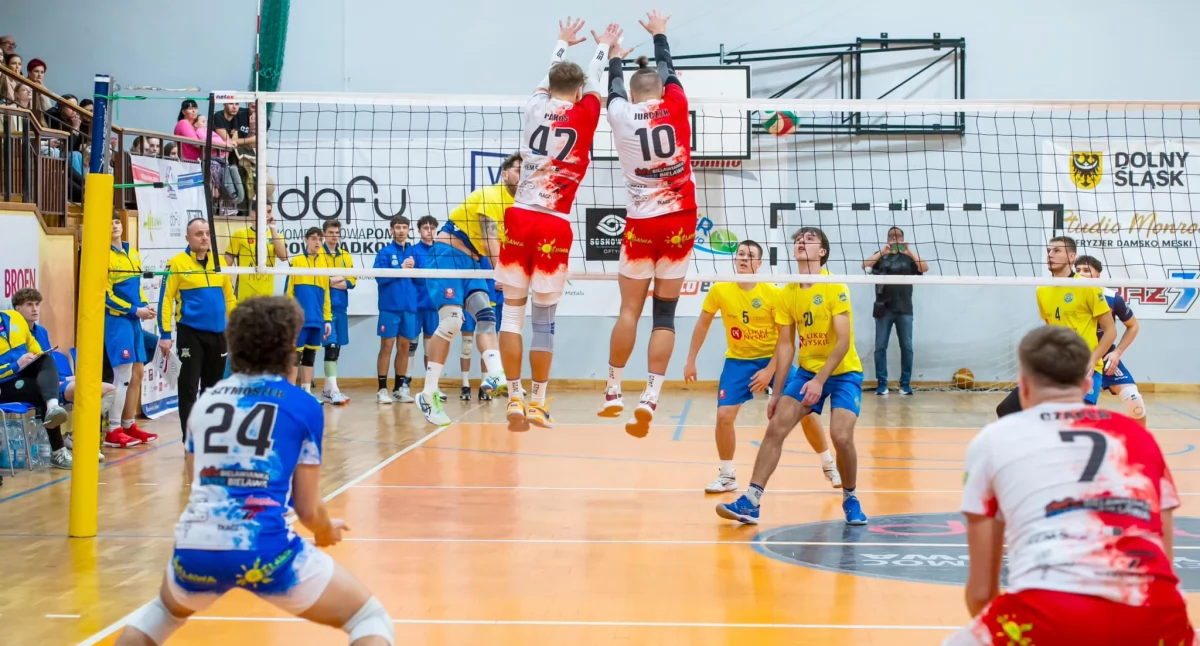 DOFU Bielawianka Bester Bielawa - AS PANS Nysa 3:1. Atakuje Dawid Bułkowski