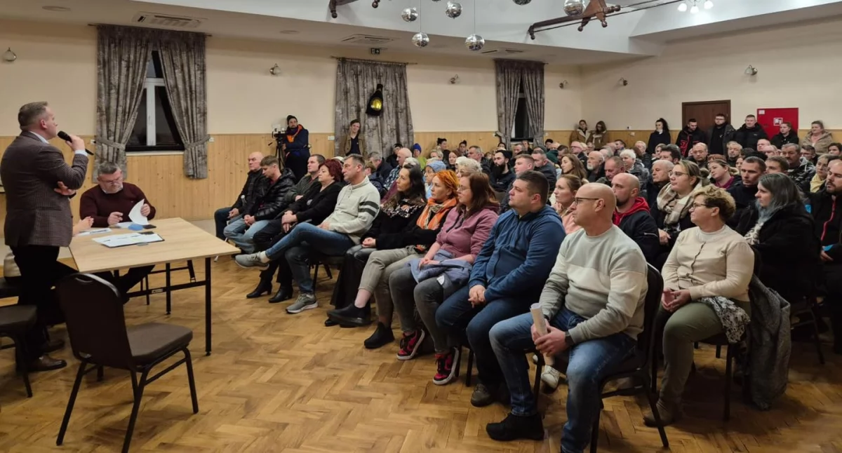 Kontrowersje, Składowisko materiałów niebezpiecznych Maciejowicach  Bomba opóźnionym zapłonem - zdjęcie, fotografia
