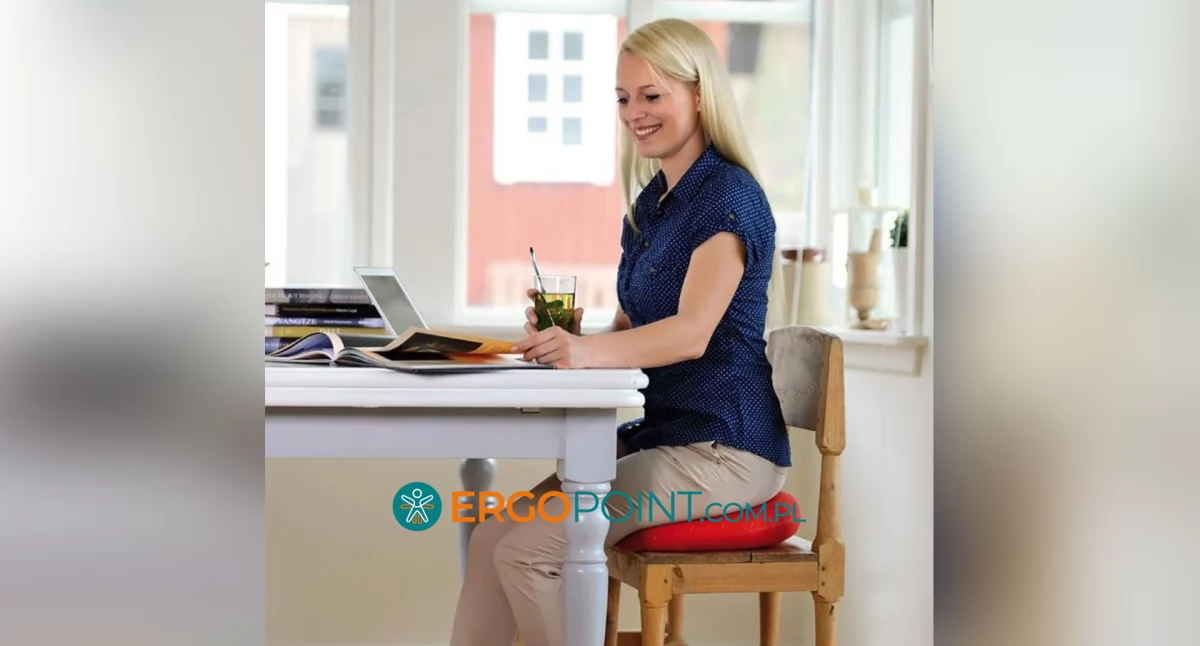 Artykuł sponsorowany, Homeoffice zwykłe krzesło przepis bolące plecy proste sposoby ergonomiczne siedzenie! - zdjęcie, fotografia