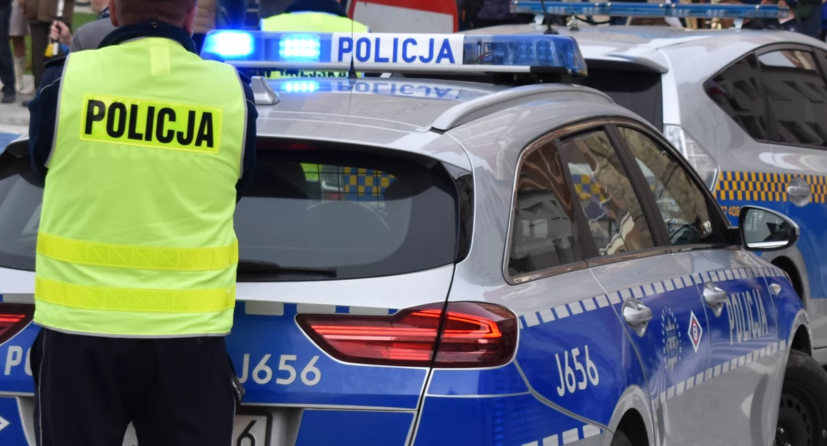 Policja , Okradli szkołę blisko tysięcy - zdjęcie, fotografia