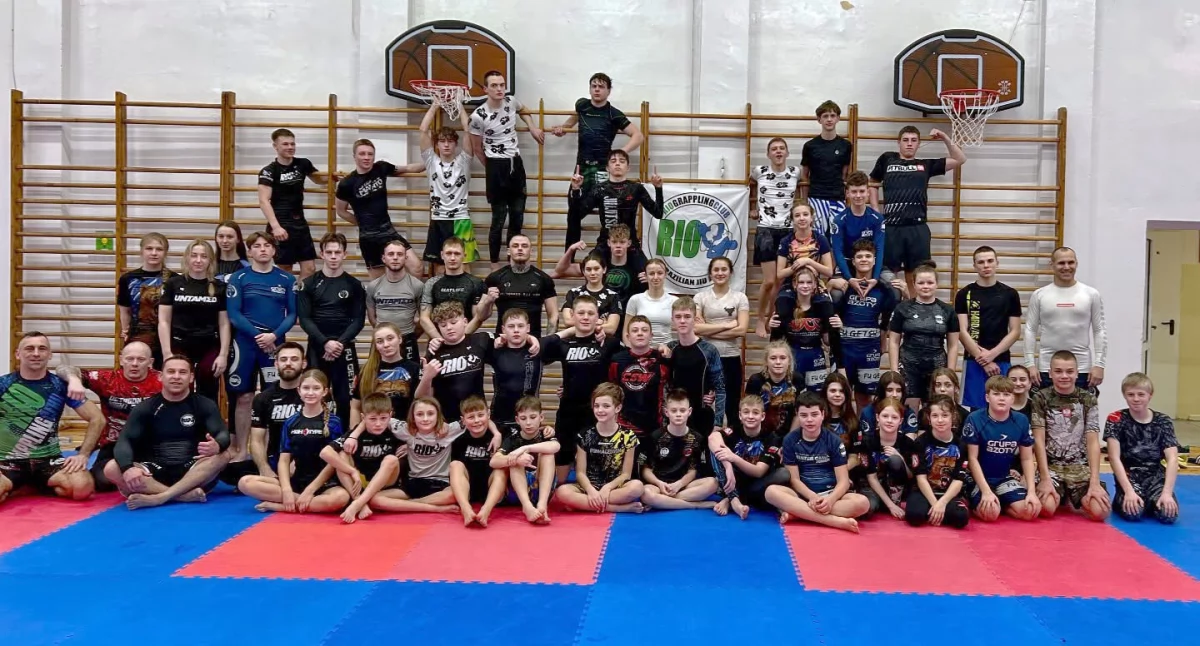 Najlepsi polscy młodzi zawodnicy uprawiający brazylijskie jiu-jitsu