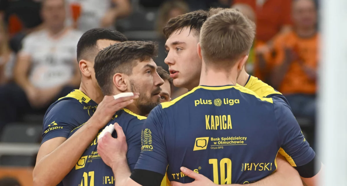 Jastrzębski Węgiel - PSG Stal Nysa 3:0. Jak Patryk Szczurek (numer 91) był na boisku PSG Stal Nysa była równorzędnym rywalem dla lidera