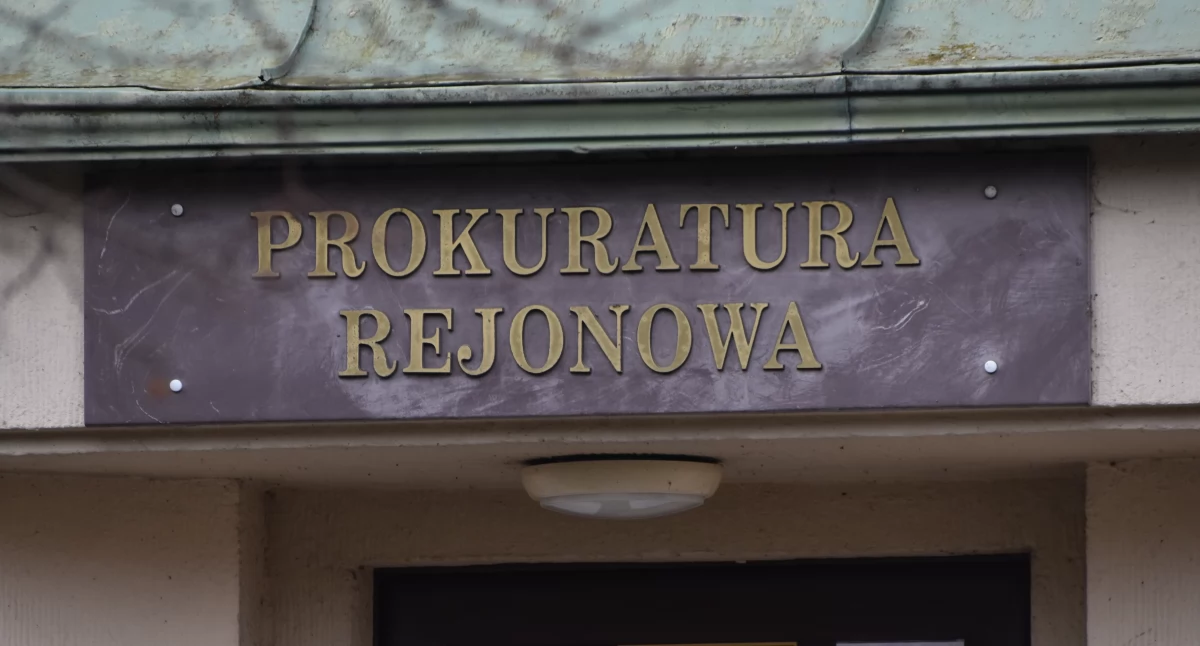 Sąd i prokuratura, Uczniowie oskarżają nauczyciela Sprawa trafiła prokuratury - zdjęcie, fotografia