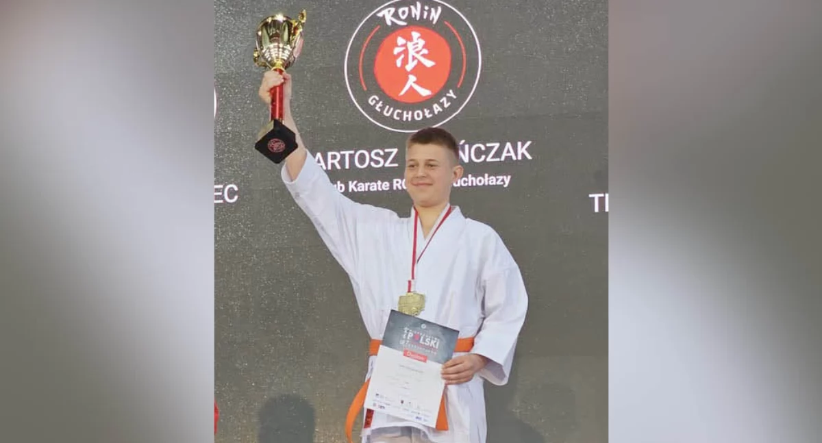 Bartosz Młynczak na najwyższym stopniu medalowego podium