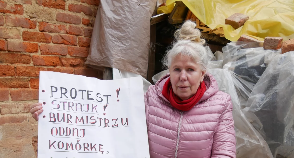 Kontrowersje, Zburzyli komórkę środku były rzeczy!  - zdjęcie, fotografia