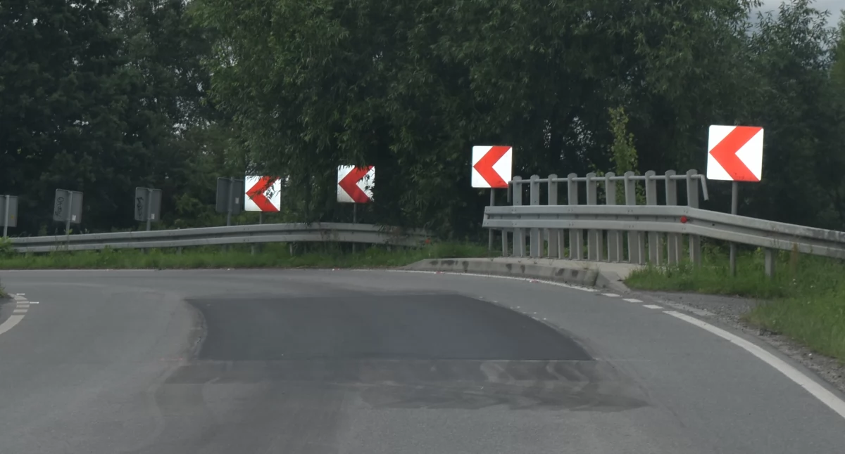 Wypadki, Motocyklista zderzył osobówką - zdjęcie, fotografia