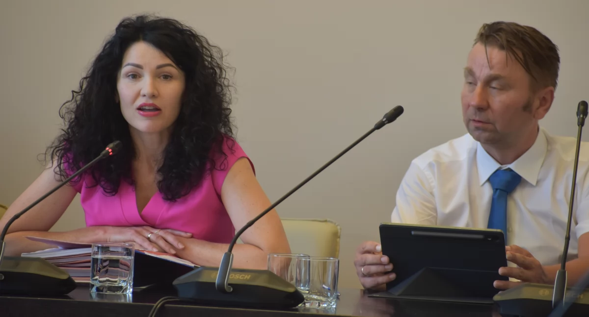 Przewodnicząca rady Jolanta Trytko (PO) i jej zastępca Adam Zelent (KWW Kordiana Kolbiarza)