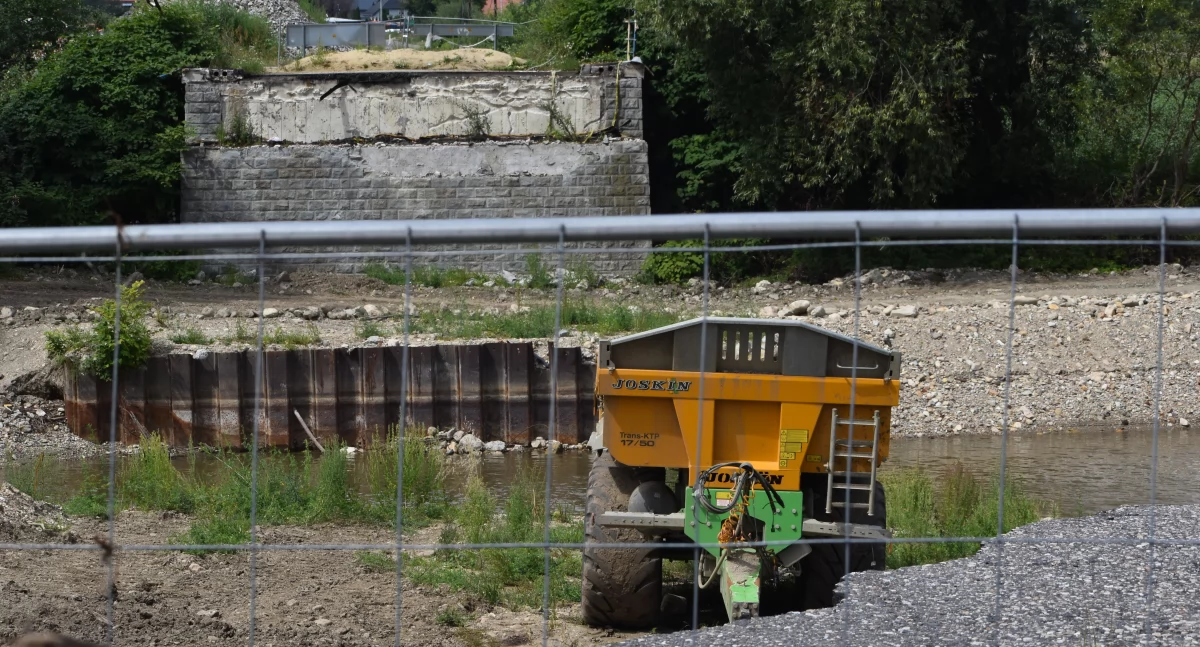 Powiat Nyski, Powiat ogłosił przetarg pierwszy etap) odbudowy mostu Markowicach - zdjęcie, fotografia