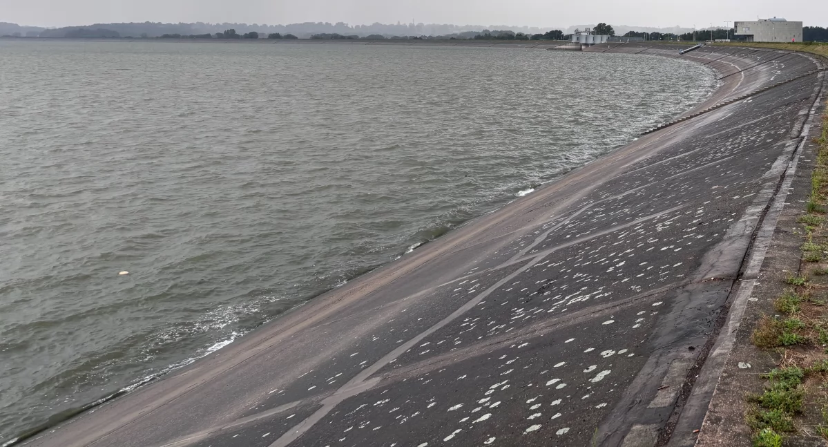 Sprawy społeczne, jeziorze nyskim nieprzydatna kąpieli przez sinice - zdjęcie, fotografia