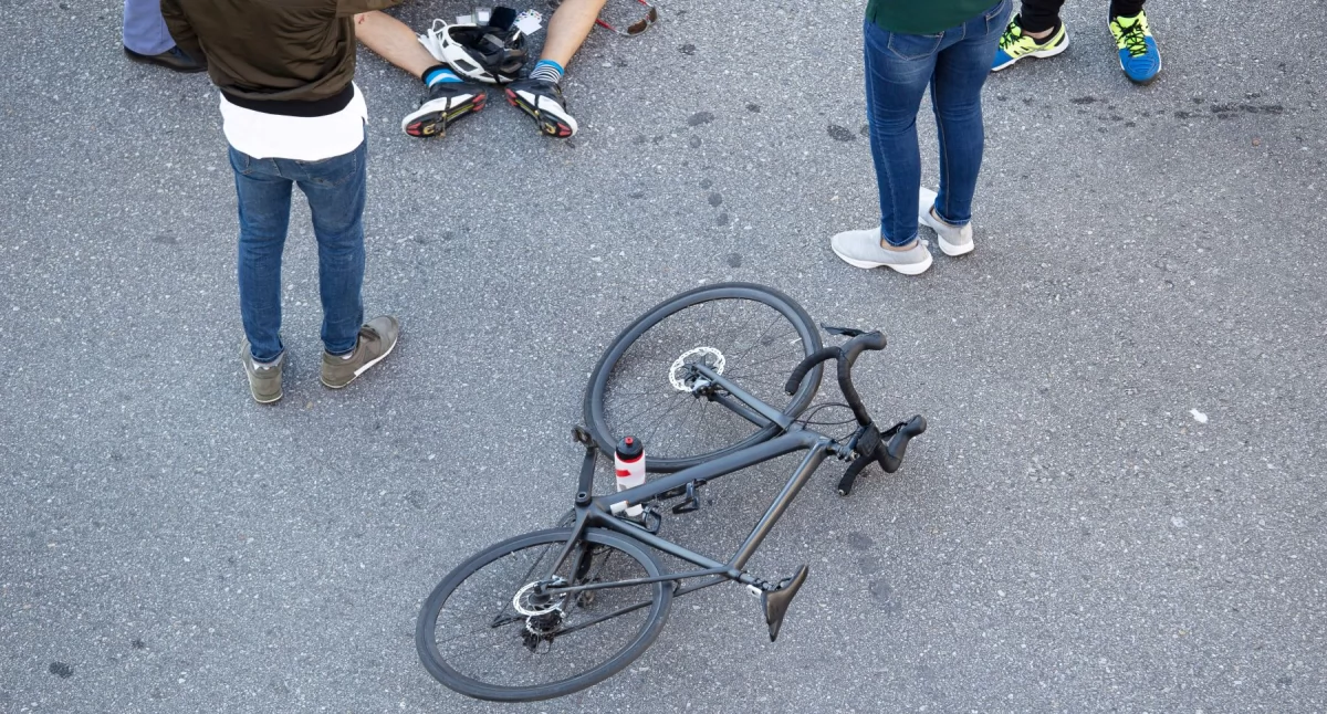 Artykuł sponsorowany, Wypadek udziałem rowerzysty ponosi odpowiedzialność wygląda procedura - zdjęcie, fotografia