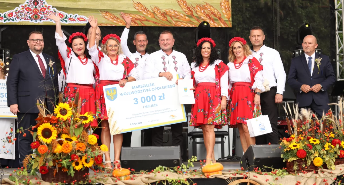 Pierwsze miejsce w kategorii ziarnkowej zdobyła korona z Wierzbięcic. Foto UMWO