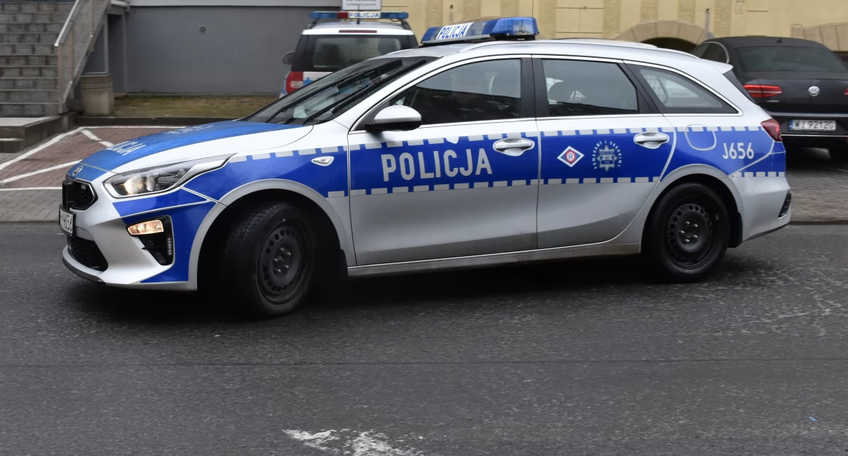 Policja , Napad sklep Głuchołazach Sprawca miał nóż - zdjęcie, fotografia