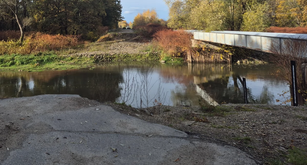 Powiat Nyski, Zniszczony przez powódź Siestrzechowicach odbudują jeszcze później - zdjęcie, fotografia