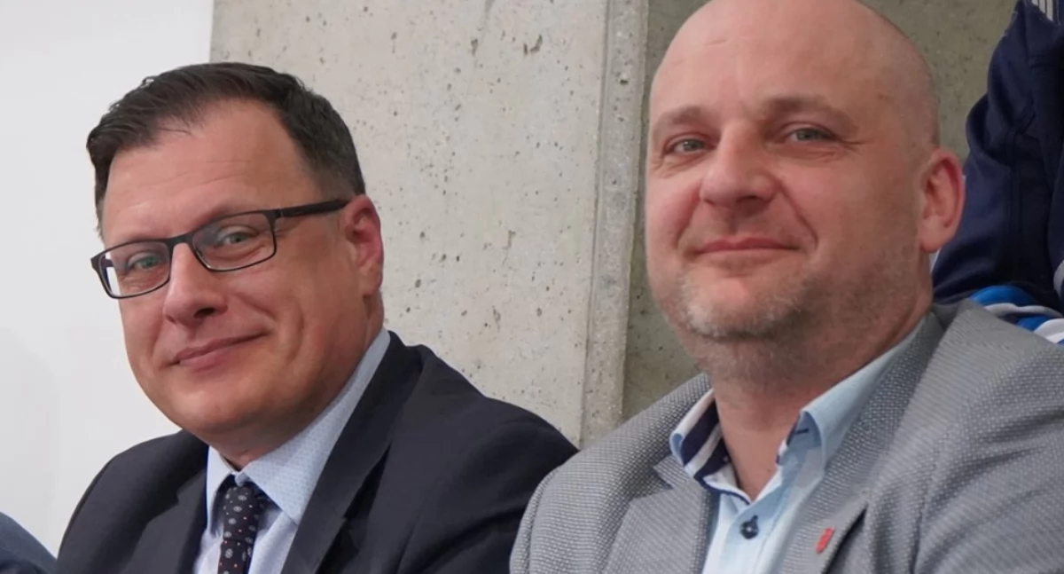 Kontrowersje, Podwyżki opłat śmieci podatku nieruchomości powodzi! - zdjęcie, fotografia