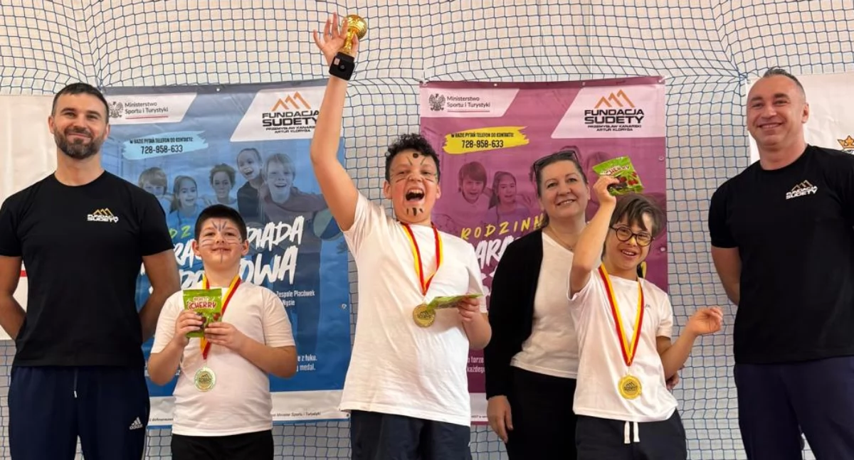 Ludzie, Rodzinna Paraolimpiada Sportowa Zespole Placówek Specjalnych Nysie - zdjęcie, fotografia