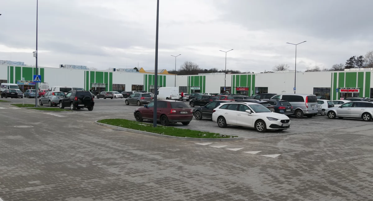 Sprawy społeczne, Otwarcie nowego parku handlowego  - zdjęcie, fotografia