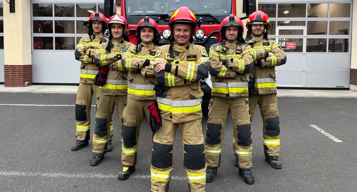 Ludzie, Nyscy strażacy serialu telewizyjnym - zdjęcie, fotografia