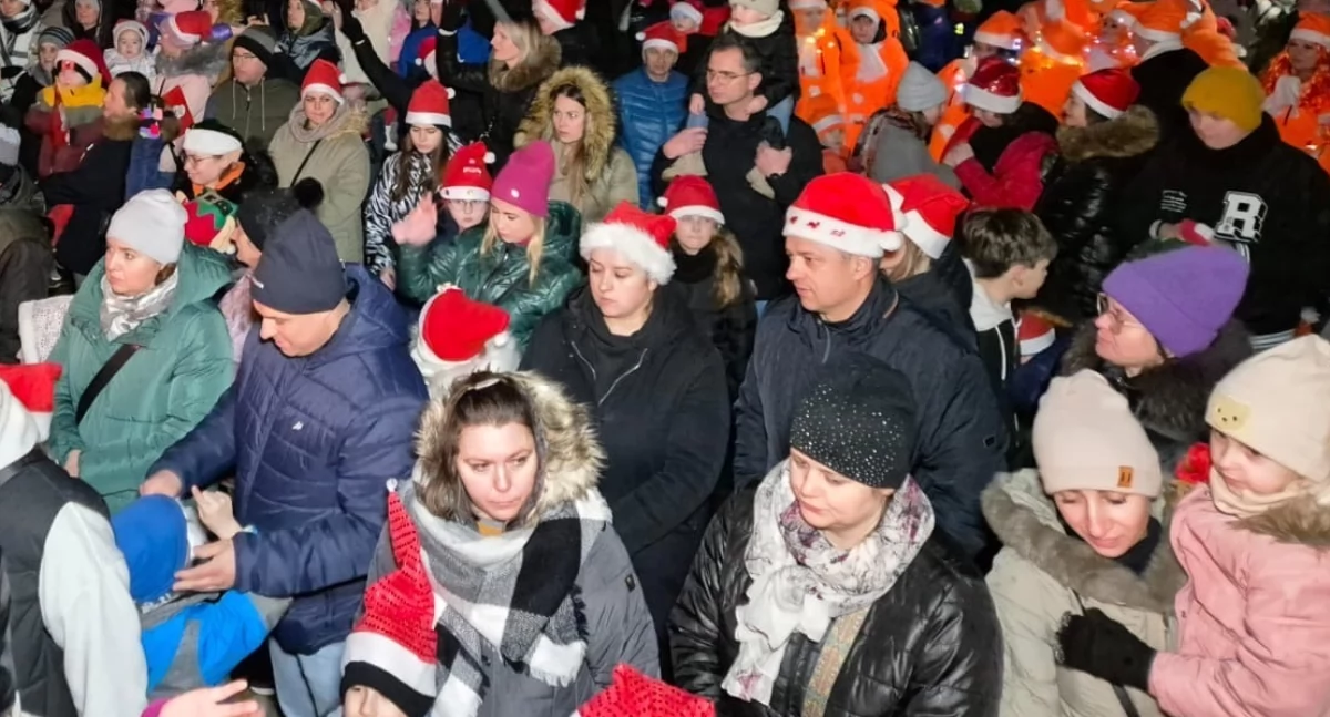 Koncerty, Jarmark bożonarodzeniowy marsz mikołajów  - zdjęcie, fotografia