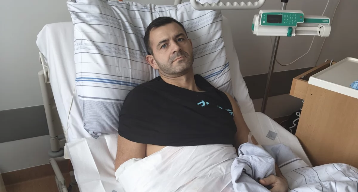 Ludzie, Strażacy ruszyli pomocą koledze… uratować rękę Jacka - zdjęcie, fotografia