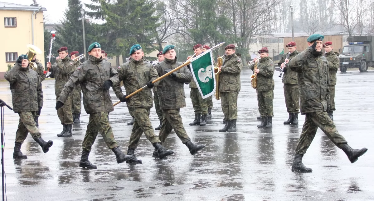 Kontrowersje, Rząd zawiódł mundurowych emerytów  - zdjęcie, fotografia
