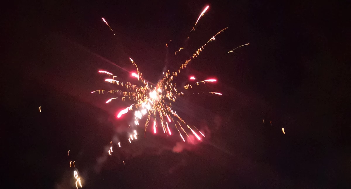 Rada Miasta, Miejska Głuchołazach przeciwko petardom fajerwerkom - zdjęcie, fotografia