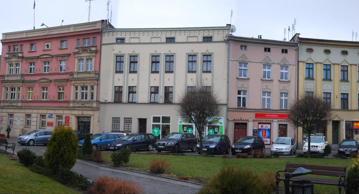 Samorząd, Radni przeciw milionów wydania - zdjęcie, fotografia