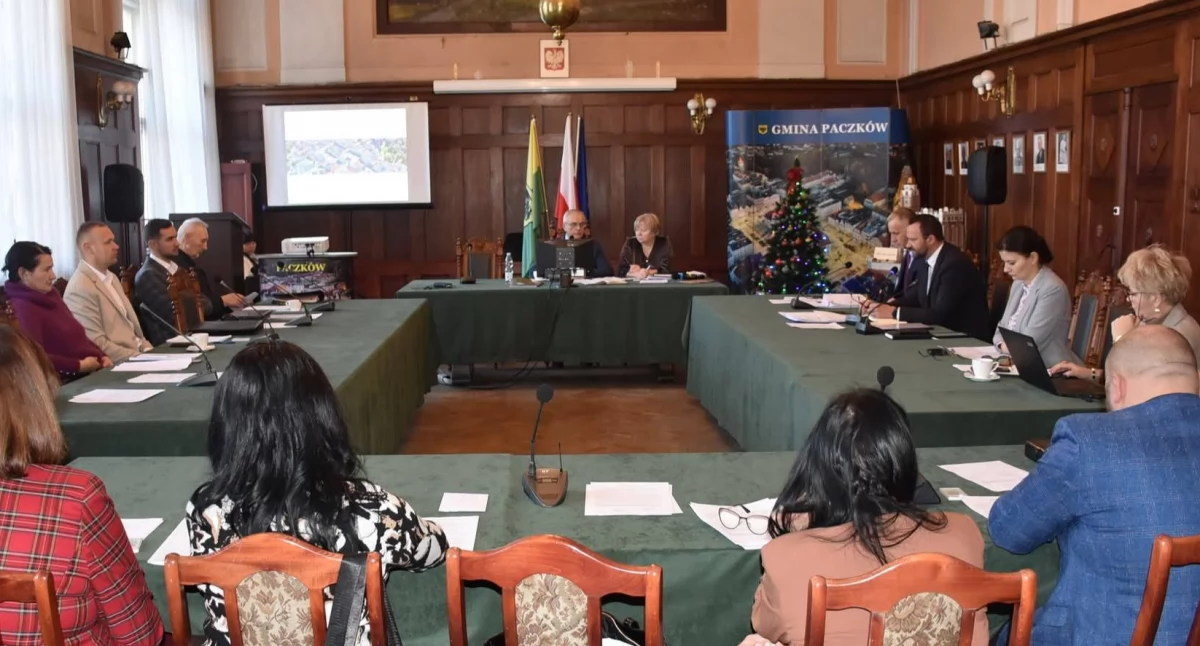 Samorząd, Budżet Paczkowa kredytu  - zdjęcie, fotografia