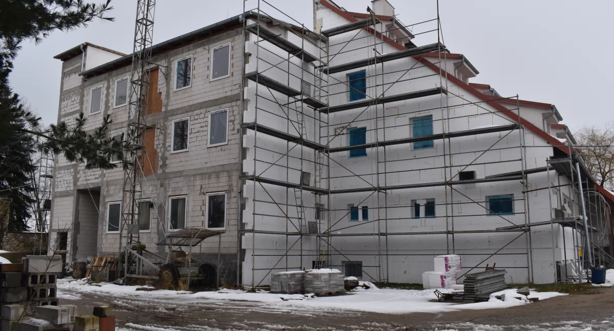 Samorząd, „Skalnik” Niekończąca budowa niezgodna przeznaczeniem - zdjęcie, fotografia