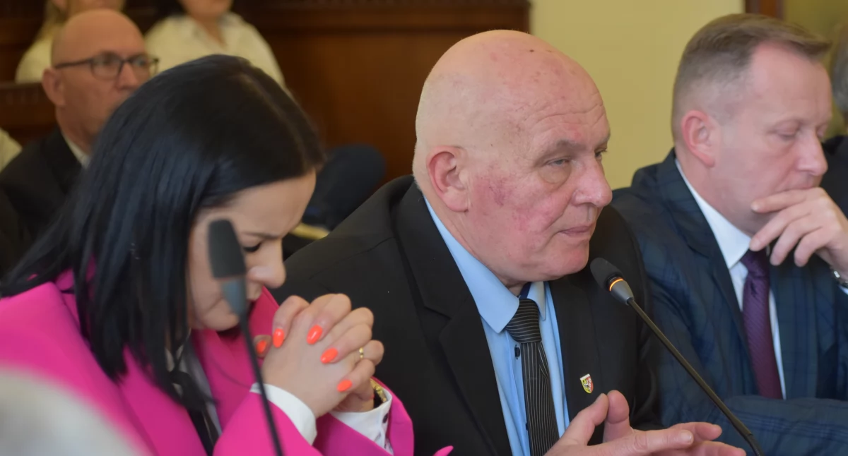 Powiat Nyski, zarzuciła władzom Powiatu - zdjęcie, fotografia