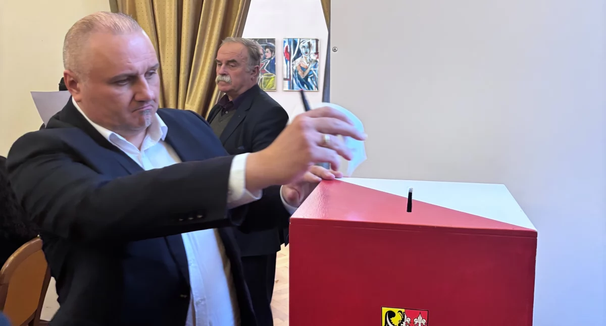 Powiat Nyski, Starosta Daniel Palimąka zostaje stanowisku - zdjęcie, fotografia