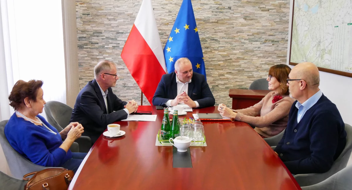 Materiał informacyjny , Bezpieczeństwo zdrowotne mieszkańców pierwszym miejscu - zdjęcie, fotografia