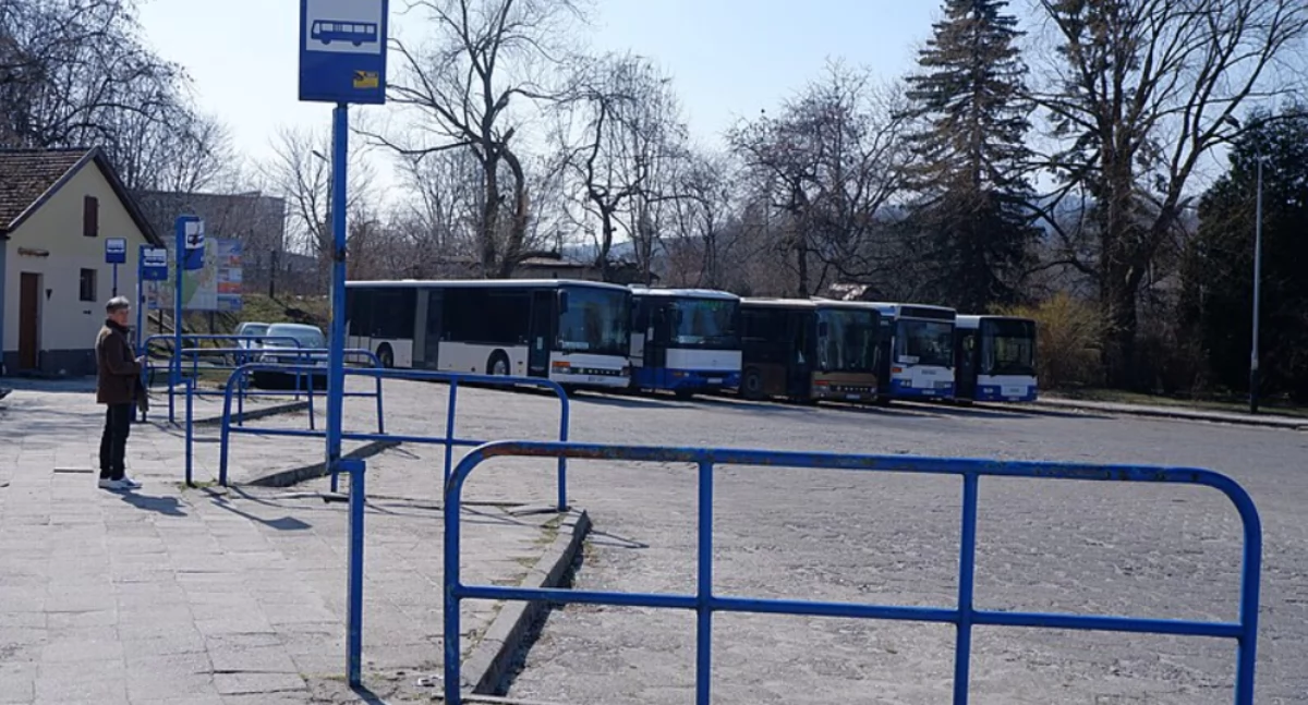 Samorząd, Przebudowa dworca autobusowego Głuchołazach Kiedy rozpoczną budowę - zdjęcie, fotografia